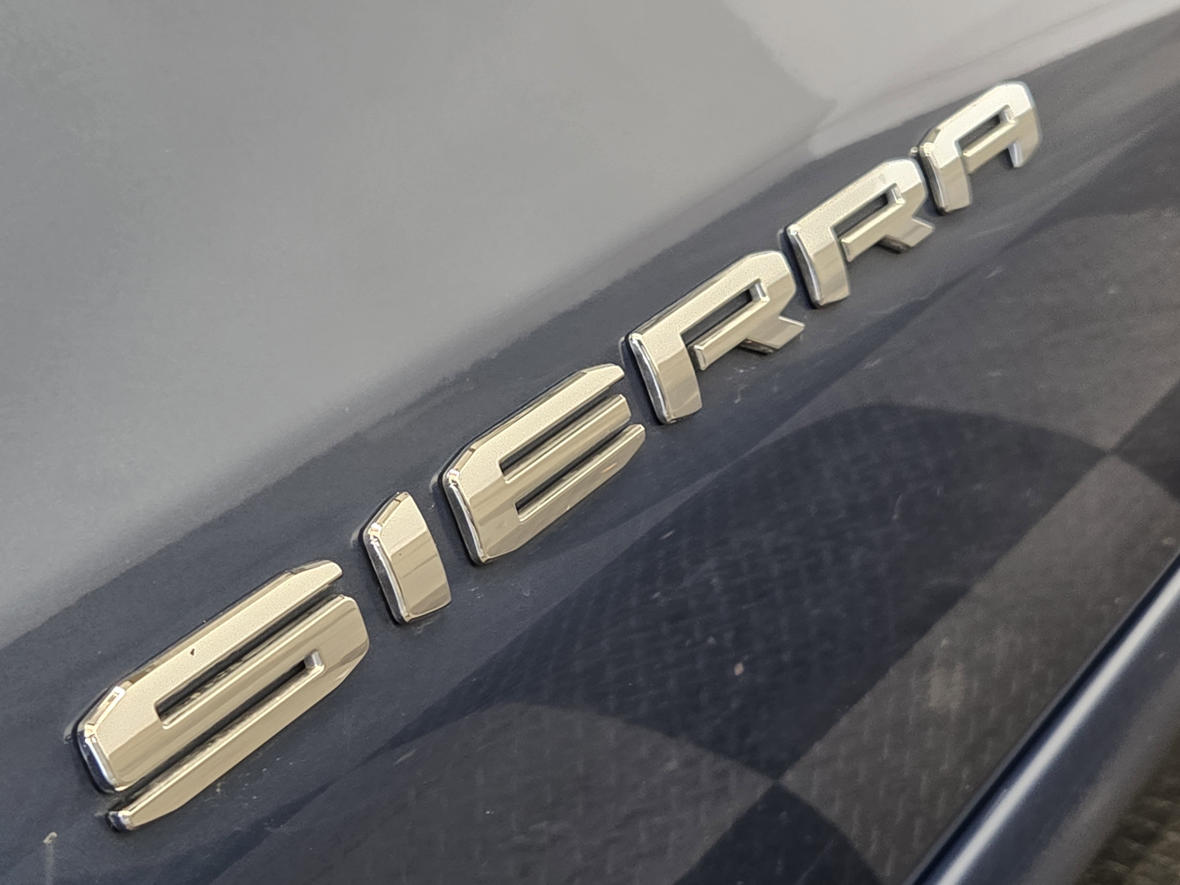 Used 2024 GMC Sierra 1500 SLT RWD image 13