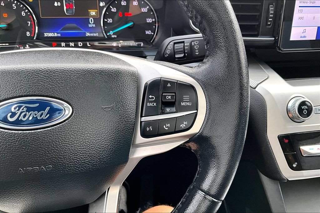 Certified 2022 Ford Explorer XLT w/ Equipment Group 202A AWD/4WD image 18