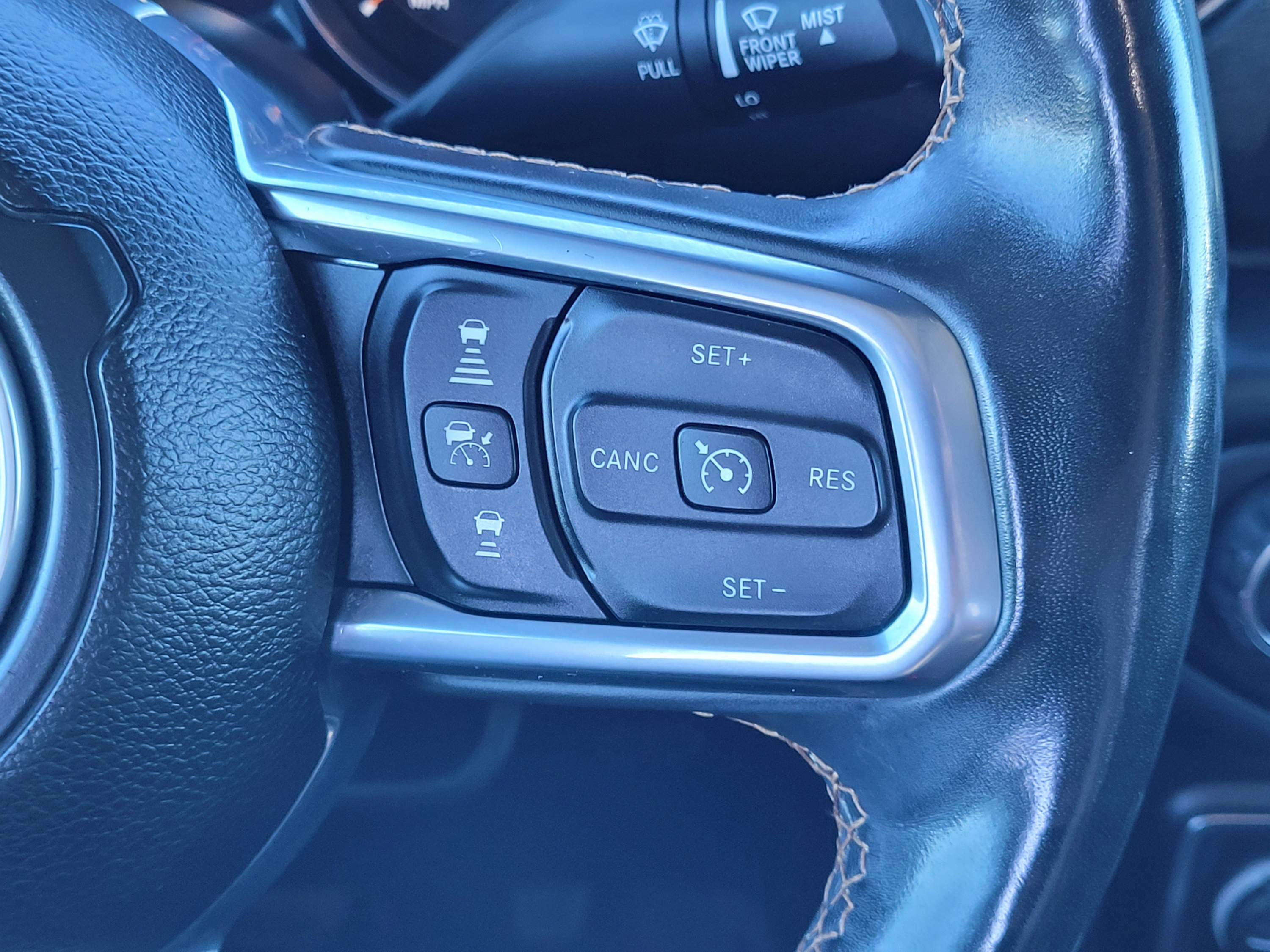 Used 2021 Jeep Gladiator Overland AWD/4WD image 13
