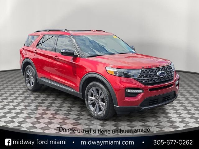 Certified 2023 Ford Explorer XLT w/ Equipment Group 202A image 5