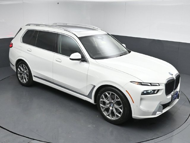 Used 2023 BMW X7 xDrive40i AWD/4WD image 46