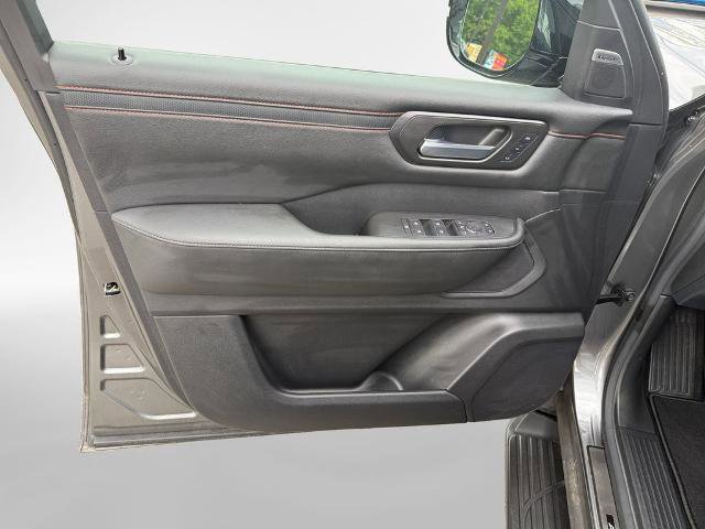 Used 2025 Nissan Armada PRO-4X w/ Pro-4X Premium Package AWD/4WD image 14