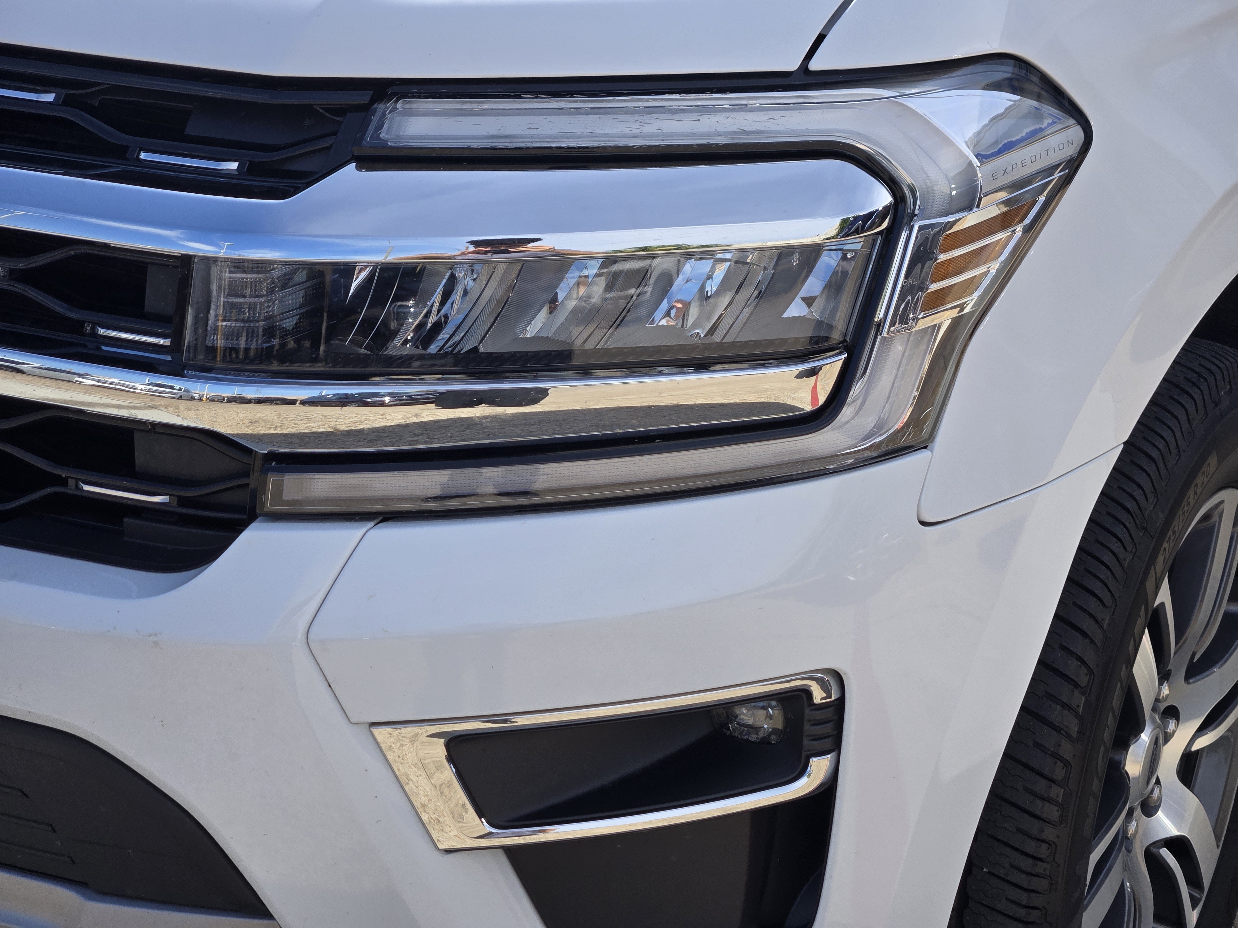 Certified 2023 Ford Expedition Limited RWD image 6