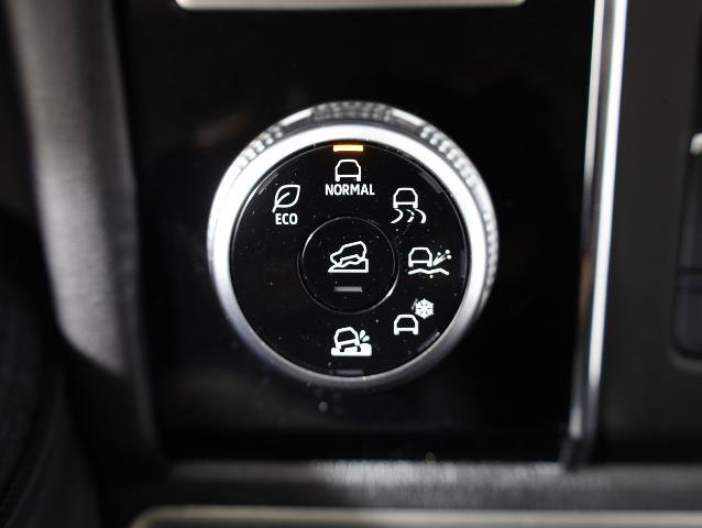 Used 2022 Mitsubishi Outlander SE image 16