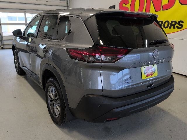 Used 2022 Nissan Rogue S AWD/4WD image 3