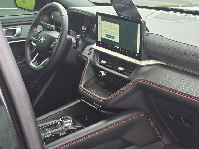 Certified 2025 Ford Explorer ST-Line w/ ST-Line Street Pack AWD/4WD image 9