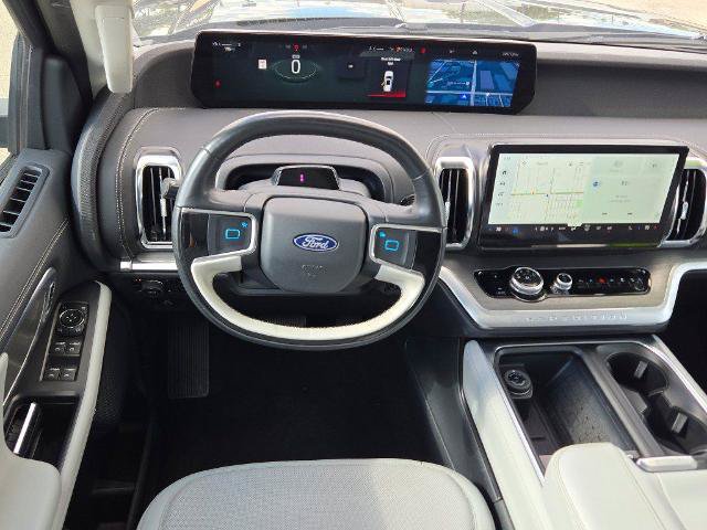 Certified 2025 Ford Expedition Platinum w/ Driver's Package AWD/4WD image 23