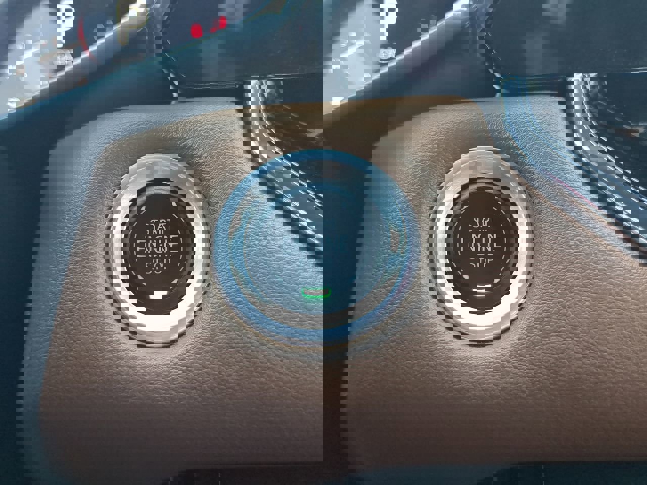 Used 2024 GMC Canyon AT4 w/ AT4 Premium Package image 27