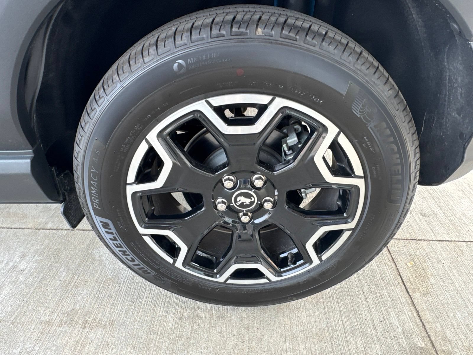 Certified 2025 Ford Bronco Sport Outer Banks w/ Outer Banks Tech Package+ AWD/4WD image 18