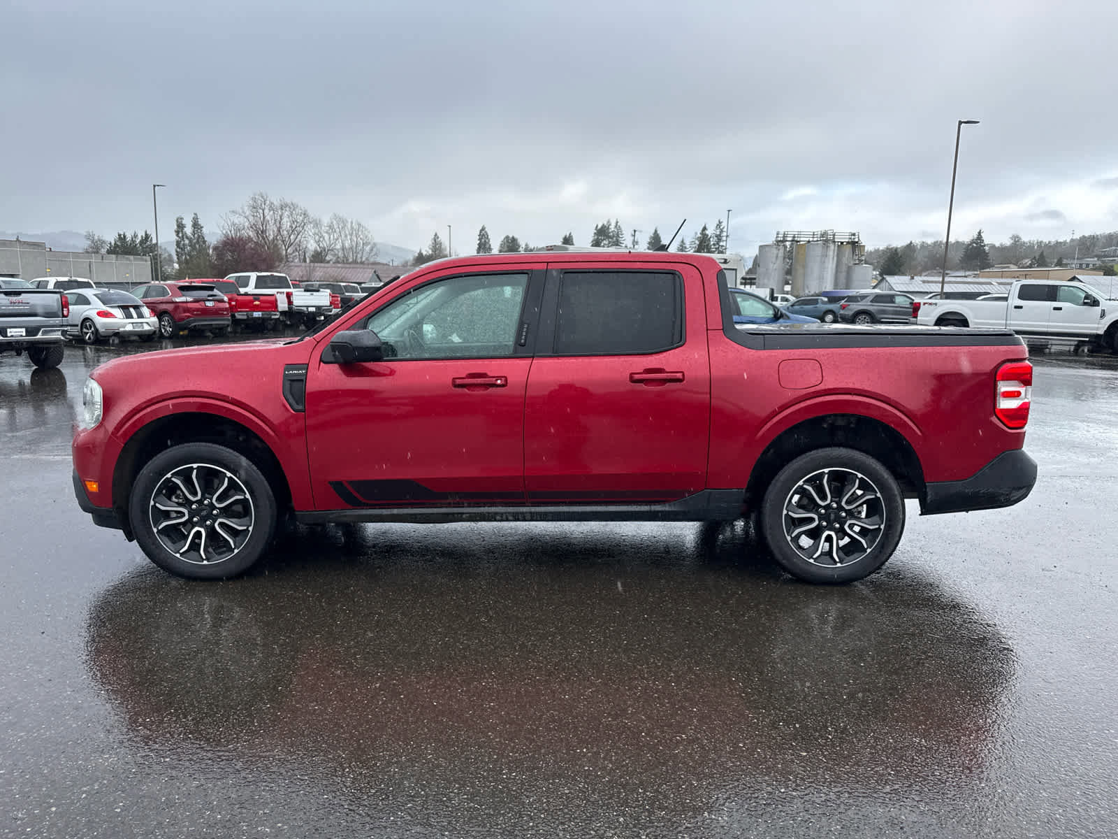 Certified 2022 Ford Maverick Lariat w/ Lariat Luxury Package image 2