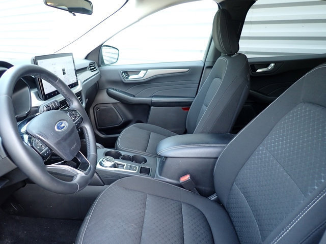 Certified 2023 Ford Escape Active AWD/4WD image 17