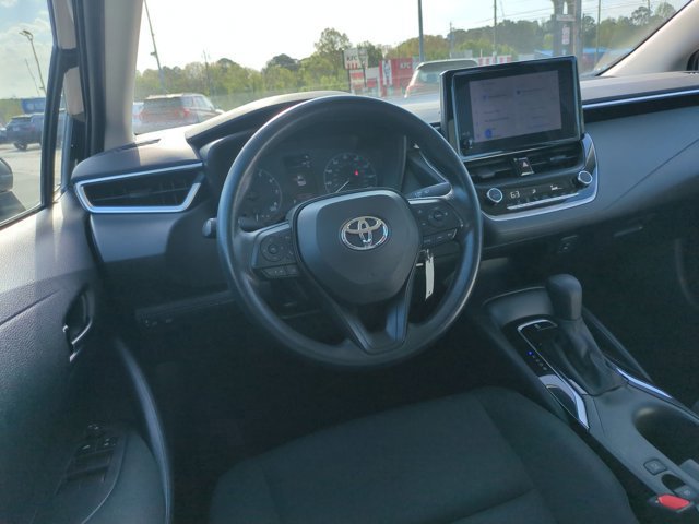 Used 2023 Toyota Corolla LE image 29