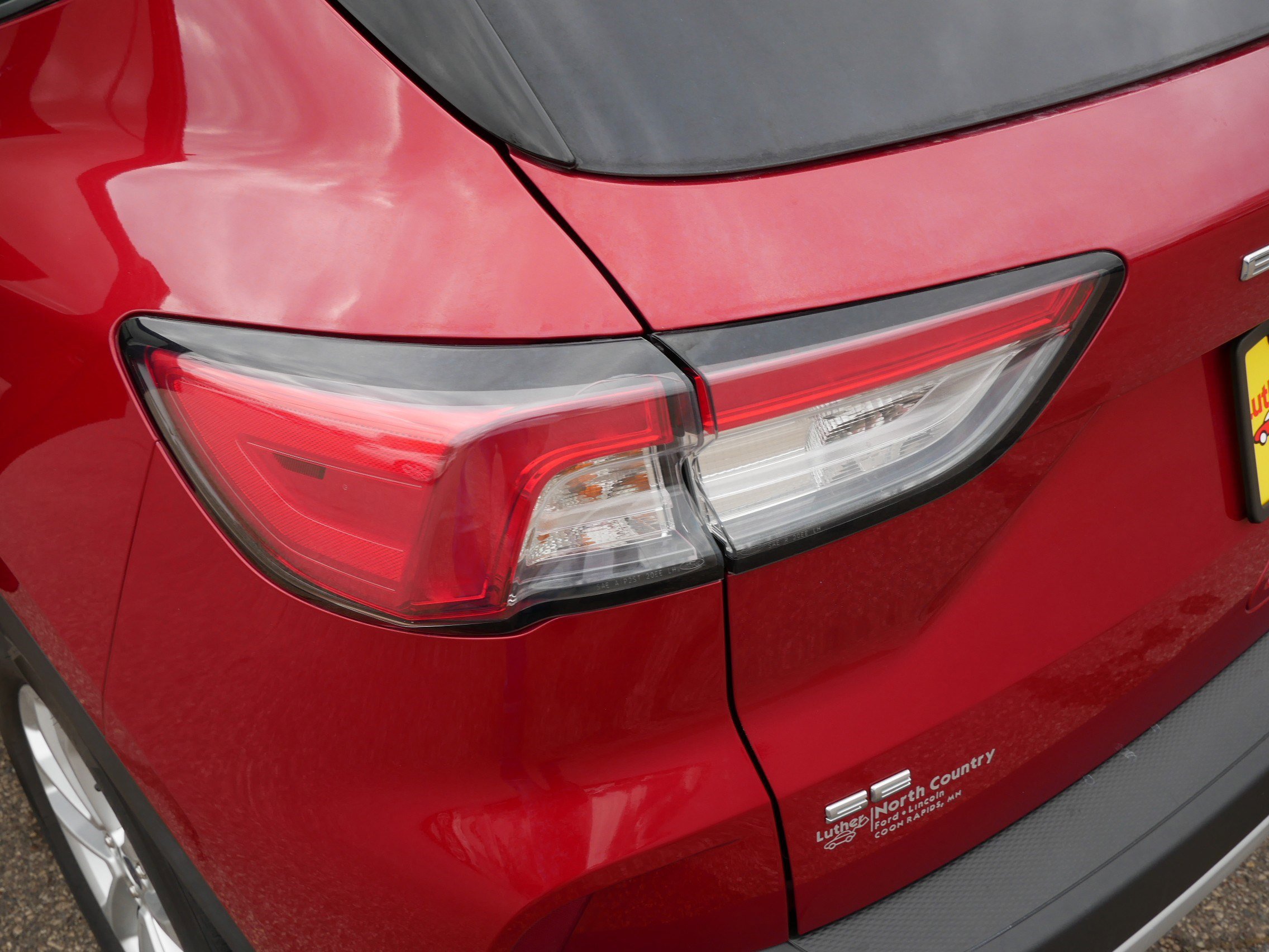 Certified 2020 Ford Escape SE AWD/4WD image 17
