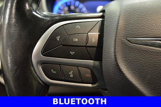 Used 2020 Chrysler Pacifica Touring-L Plus w/ Tire & Wheel Group image 21