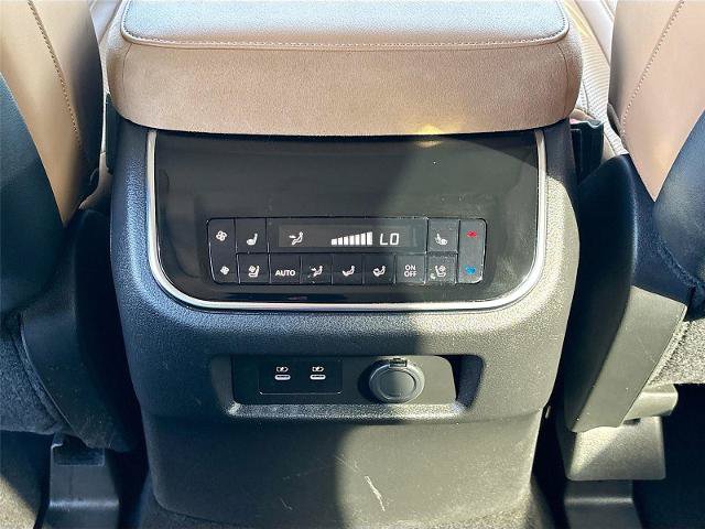 Used 2025 INFINITI QX80 Luxe AWD/4WD image 29