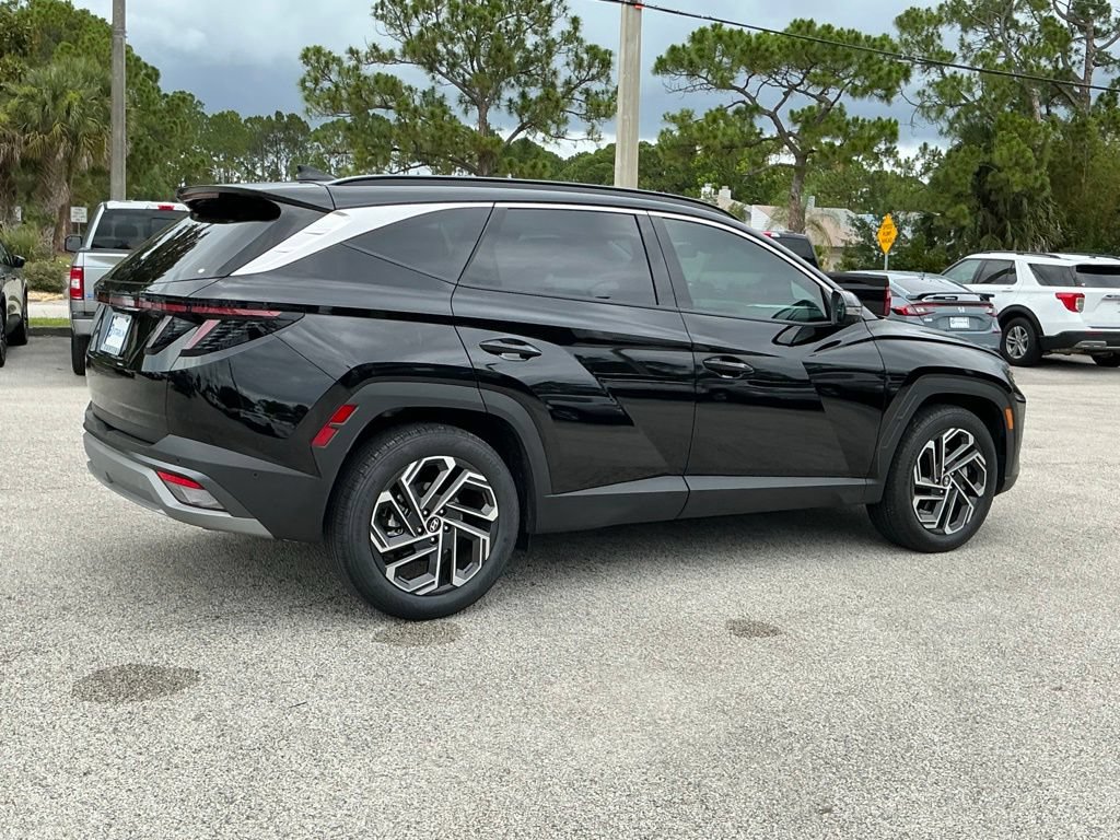 Used 2025 Hyundai Tucson Limited FWD image 17