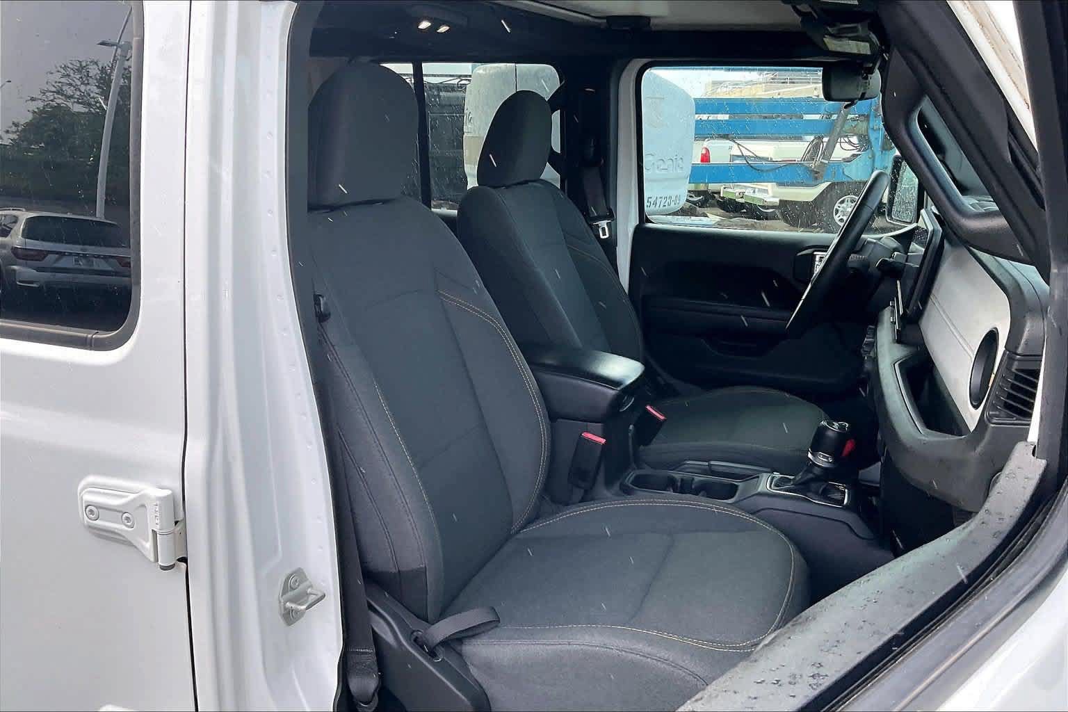 Used 2024 Jeep Wrangler Unlimited w/ Dual Top Group AWD/4WD image 13