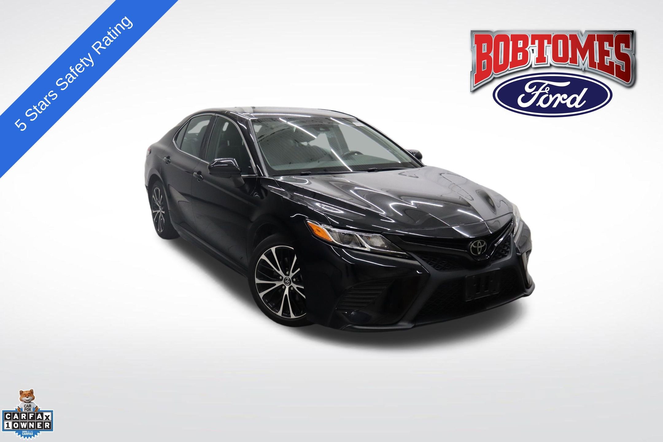 Used 2019 Toyota Camry SE image 1