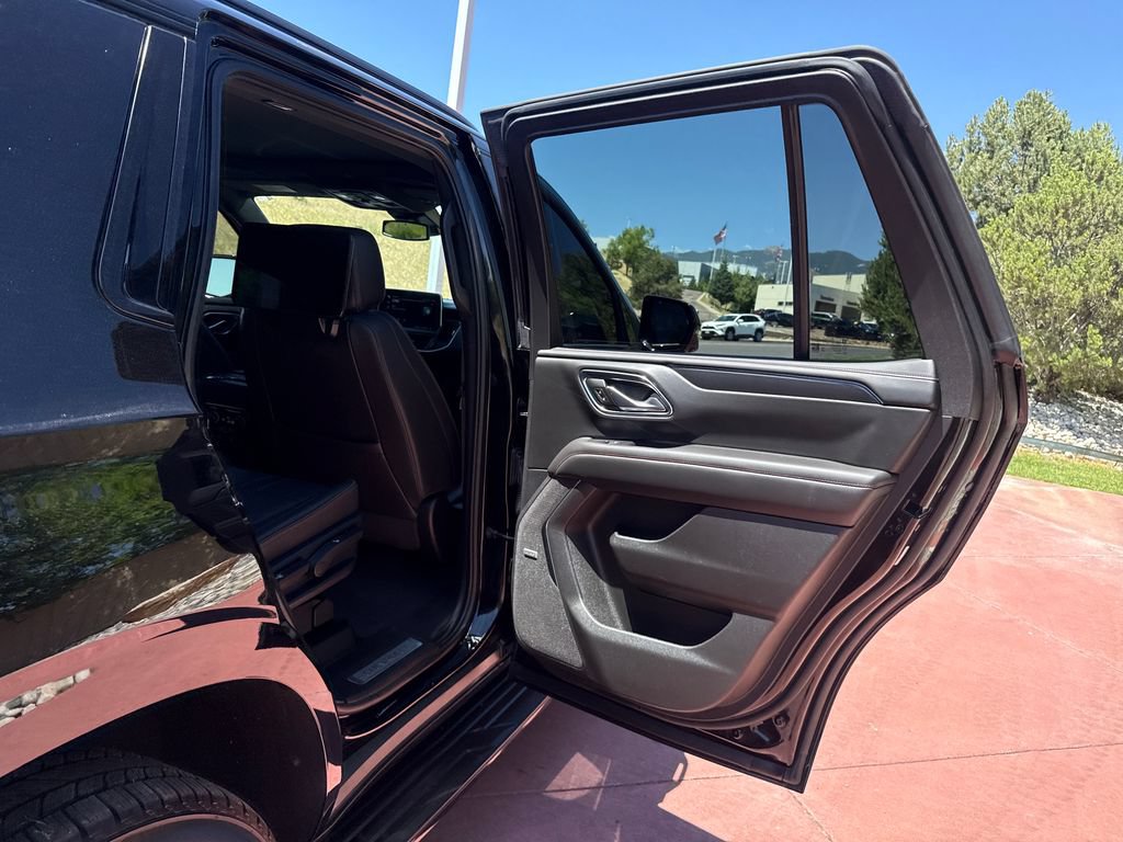 Used 2024 Chevrolet Tahoe RST w/ Luxury Package AWD/4WD image 28