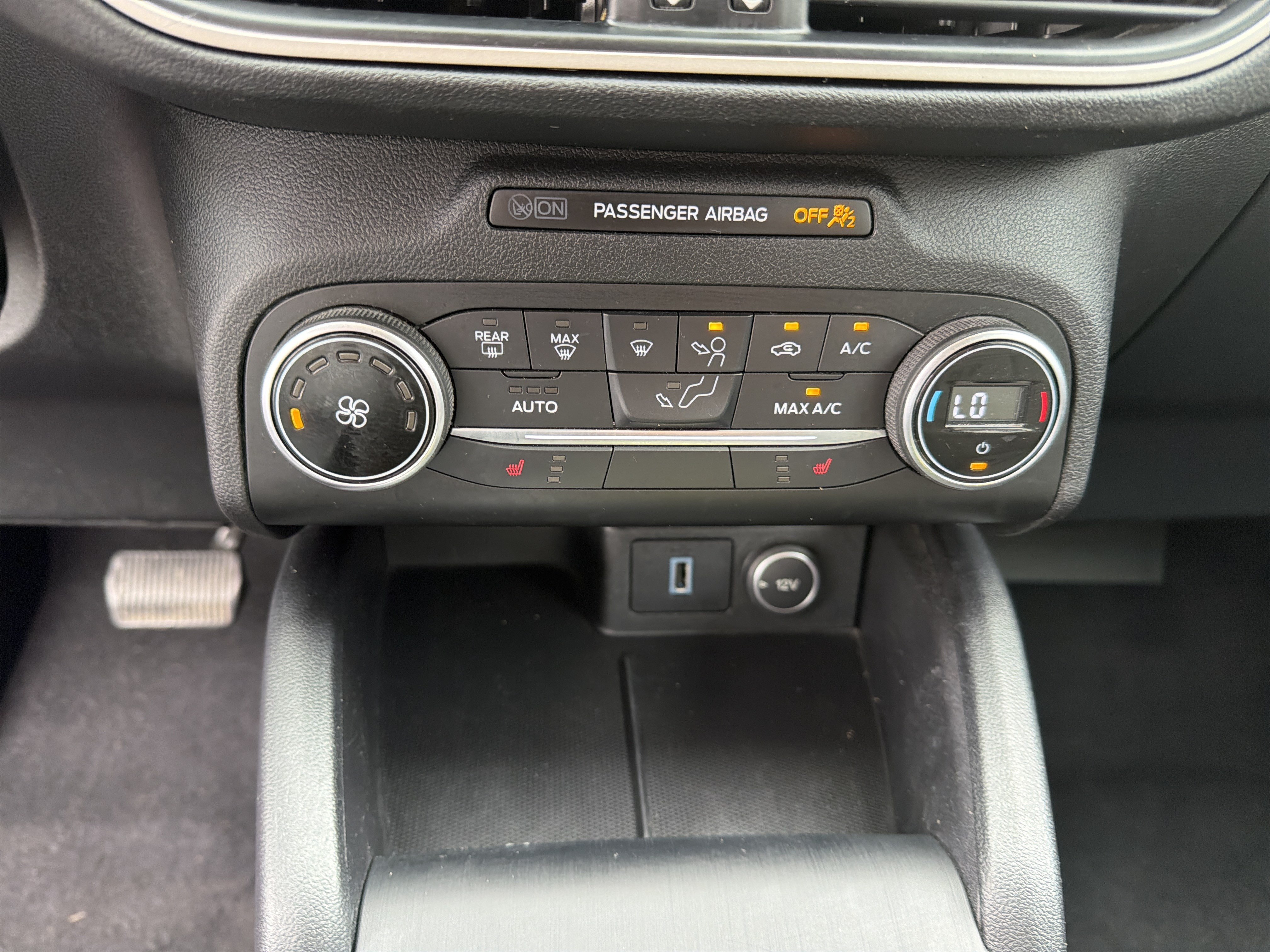 Certified 2020 Ford Escape SE AWD/4WD image 35