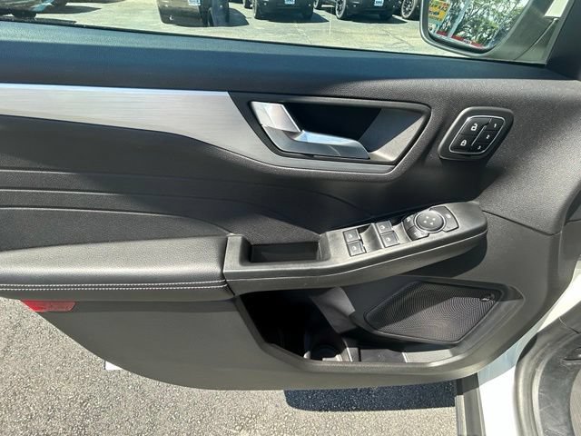 Certified 2023 Ford Escape Platinum w/ Premium Technology Package AWD/4WD image 19