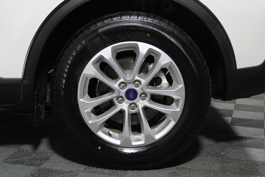 Certified 2020 Ford Escape SE image 26