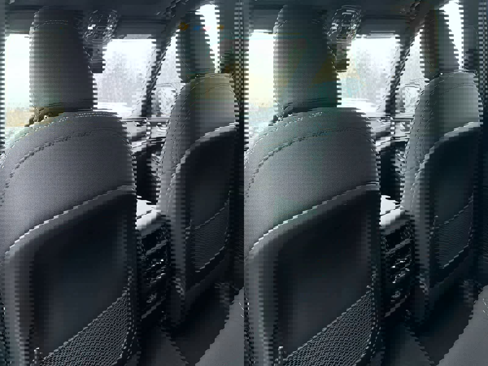 Used 2025 Jeep Grand Cherokee Laredo X image 19