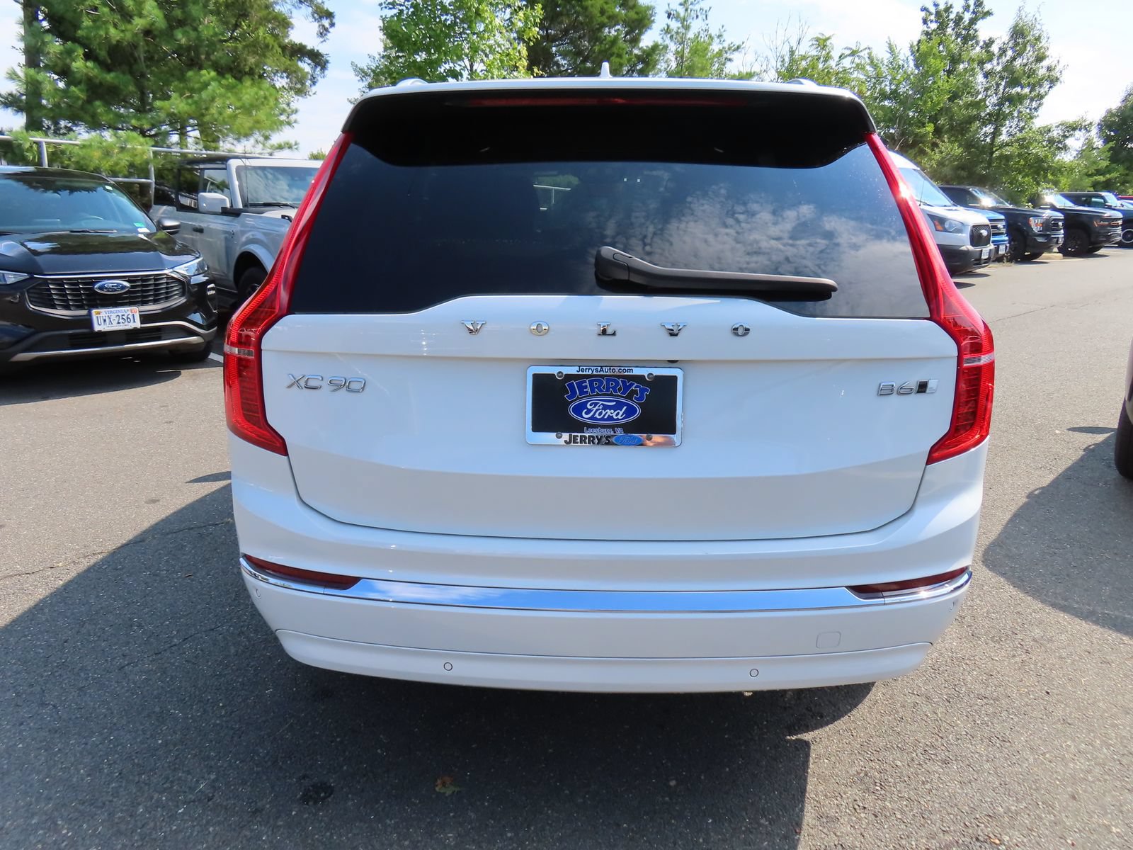 Used 2023 Volvo XC90 B6 Ultimate w/ Lounge Package AWD/4WD image 6