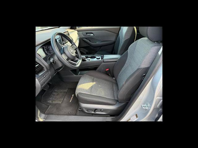 Used 2022 Nissan Rogue SV AWD/4WD image 11