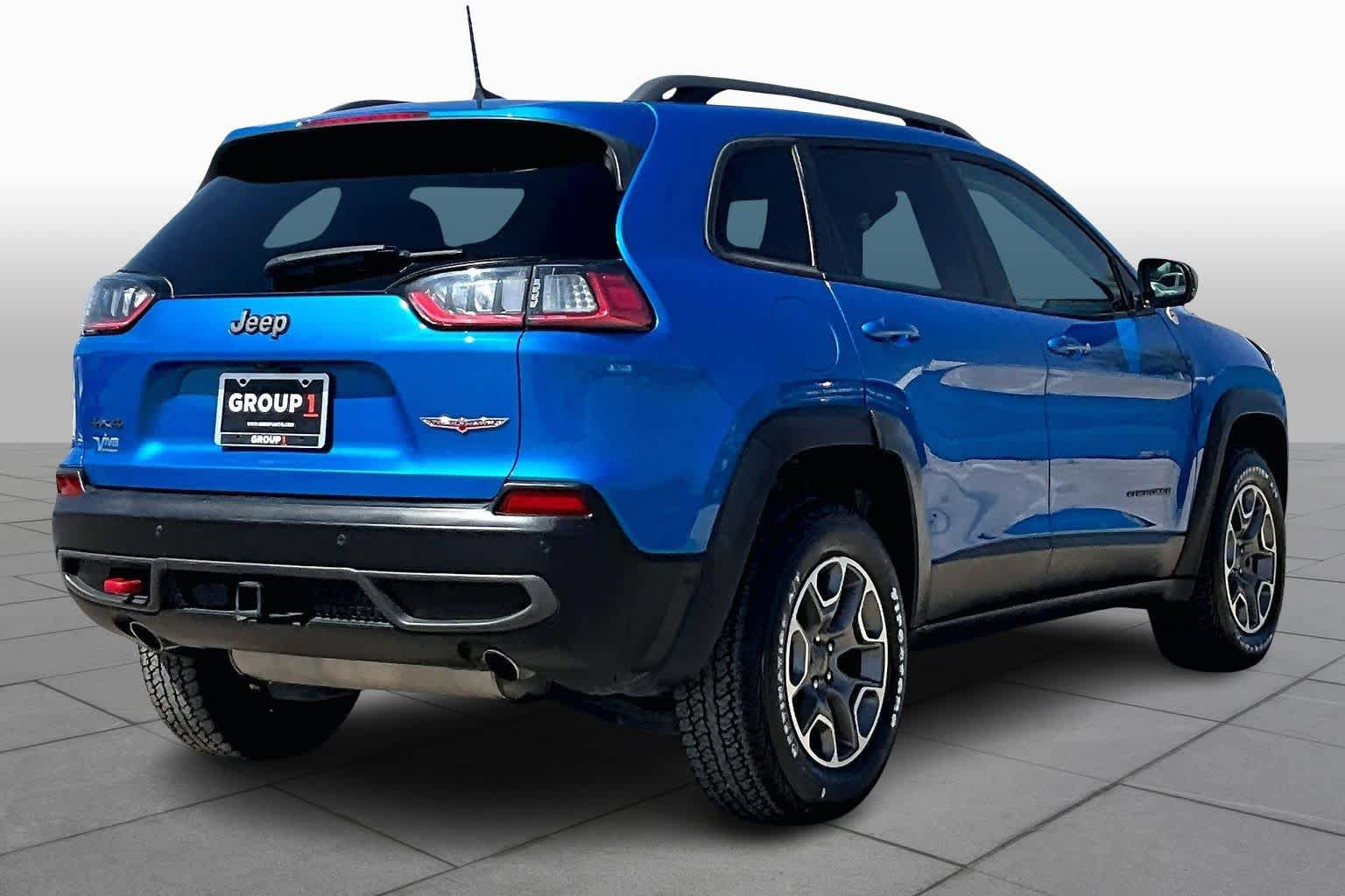 Used 2021 Jeep Cherokee Trailhawk w/ Technology Group AWD/4WD image 13