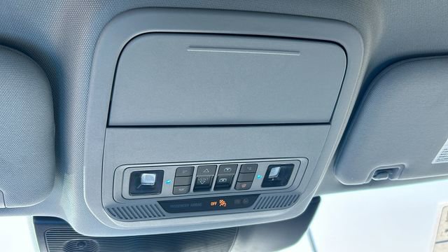 Certified 2022 Ford Explorer XLT w/ Equipment Group 202A image 24