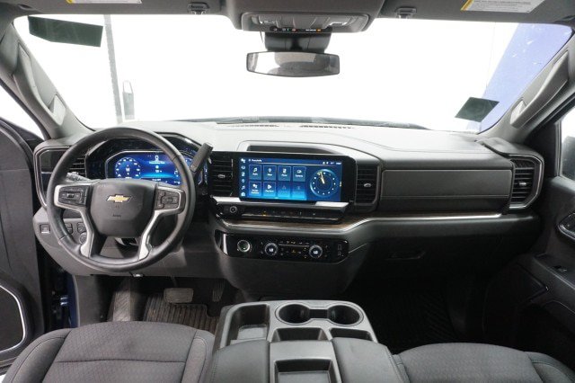 Used 2023 Chevrolet Silverado 1500 LT AWD/4WD image 21