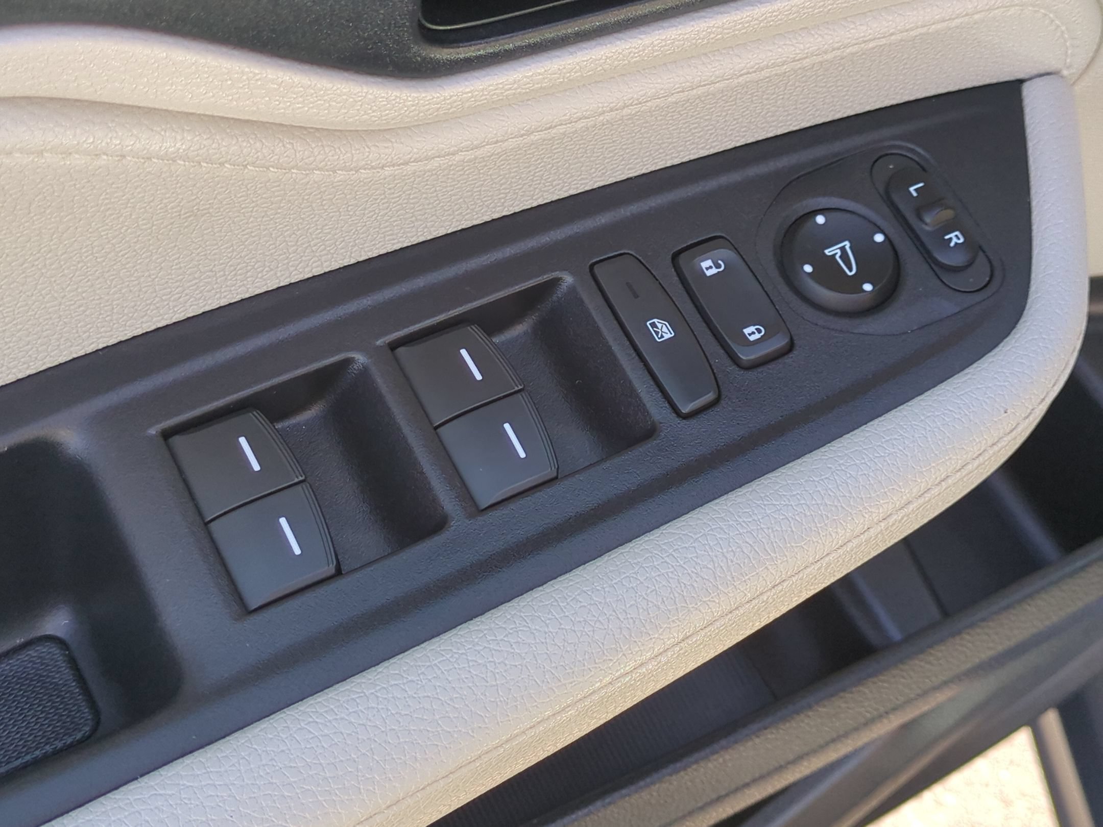 Used 2025 Honda Odyssey EX-L image 12
