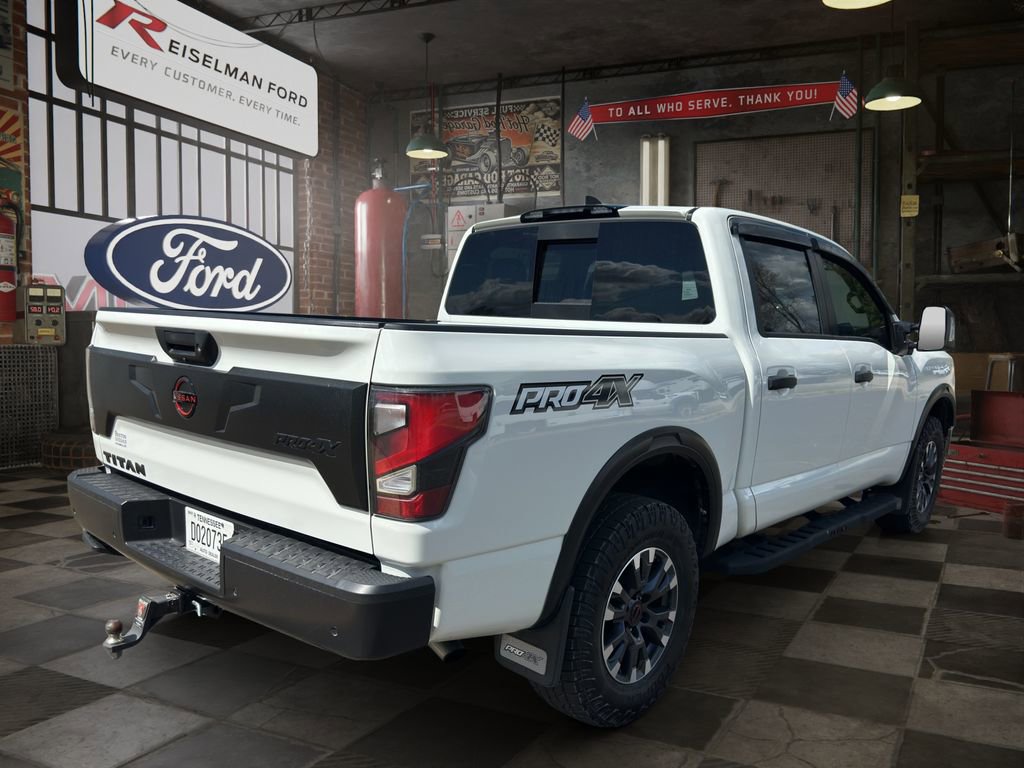 Used 2024 Nissan Titan PRO-4X w/ Pro-4x Convenience Package AWD/4WD image 6