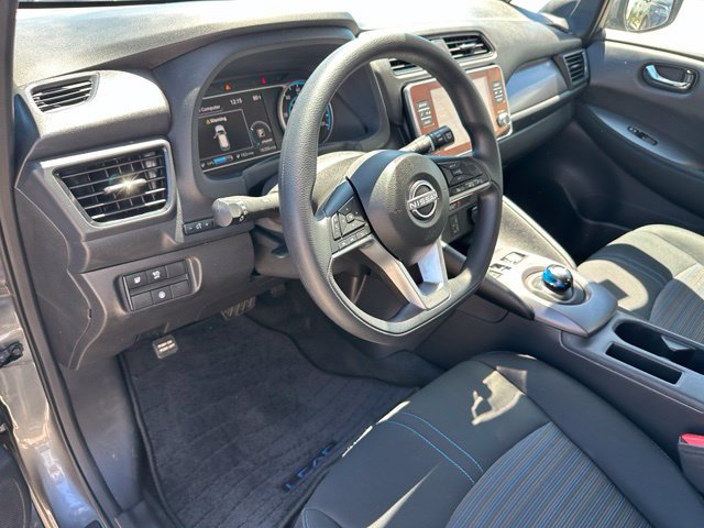 Used 2025 Nissan Leaf S FWD image 17