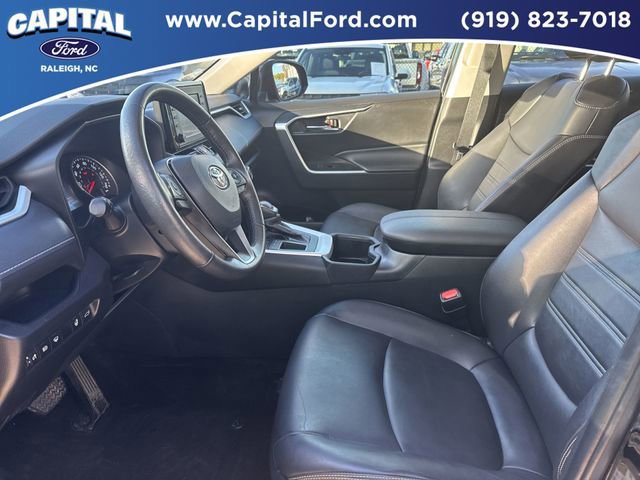 Used 2022 Toyota RAV4 XLE Premium image 17