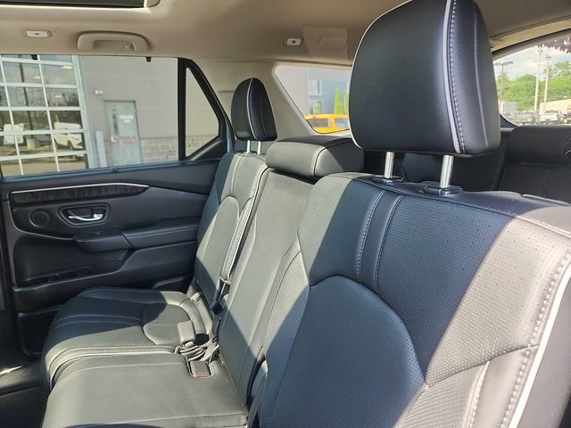 Used 2023 Honda Pilot Elite image 25