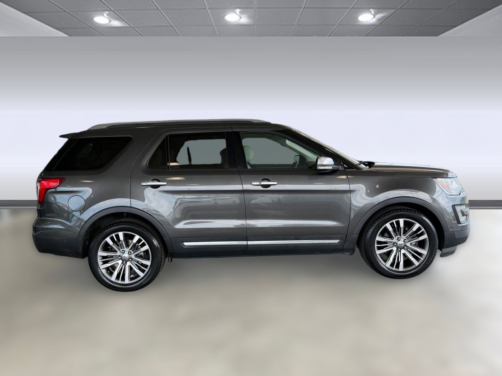 Certified 2017 Ford Explorer Platinum AWD/4WD image 8