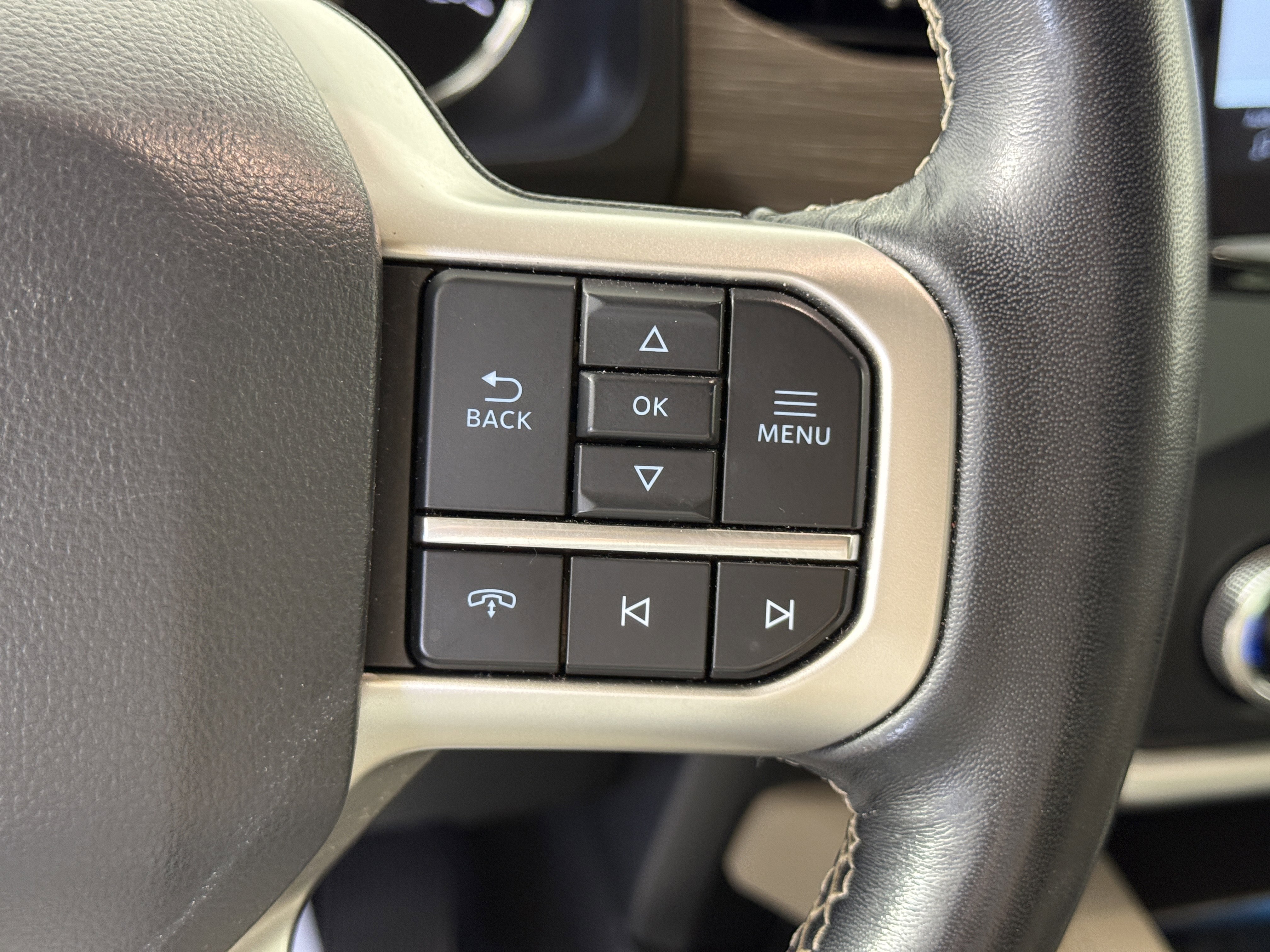 Certified 2024 Ford Expedition Limited image 28