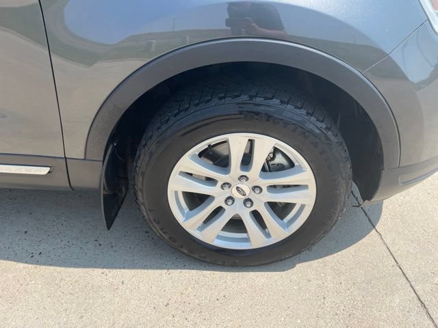 Certified 2019 Ford Explorer XLT w/ Equipment Group 202A AWD/4WD image 2