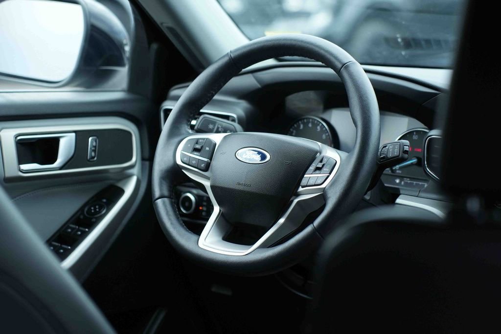 Certified 2023 Ford Explorer XLT w/ Equipment Group 202A image 23