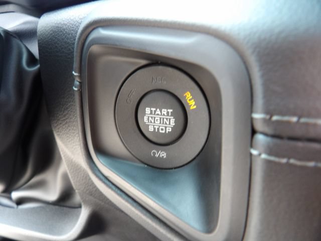 Used 2024 Jeep Wrangler Unlimited Rubicon AWD/4WD image 19
