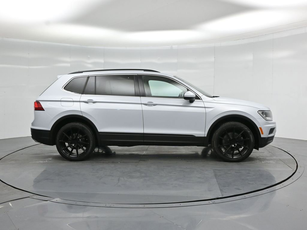 Used 2019 Volkswagen Tiguan SE w/ Panoramic Sunroof Package FWD image 25