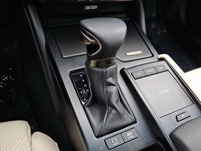 Used 2022 Lexus ES 300h w/ Accessory Package image 15