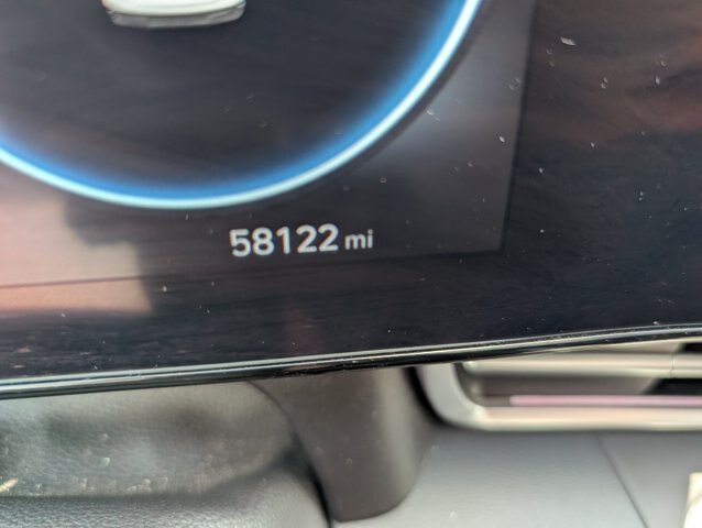 Used 2024 Hyundai Elantra Limited FWD image 18