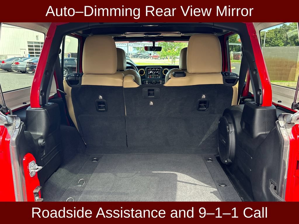 Used 2018 Jeep Wrangler Unlimited Sahara w/ Dual Top Group AWD/4WD image 25