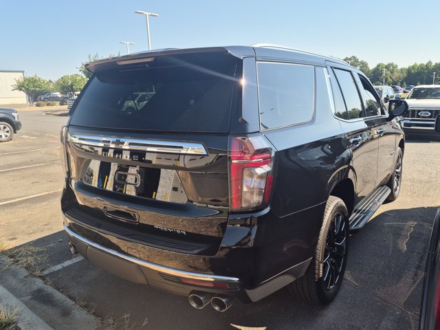 Used 2024 Chevrolet Tahoe Premier w/ Premium Package 2 AWD/4WD image 4