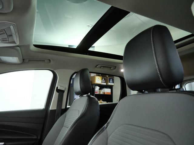 Certified 2019 Ford Escape Titanium AWD/4WD image 18