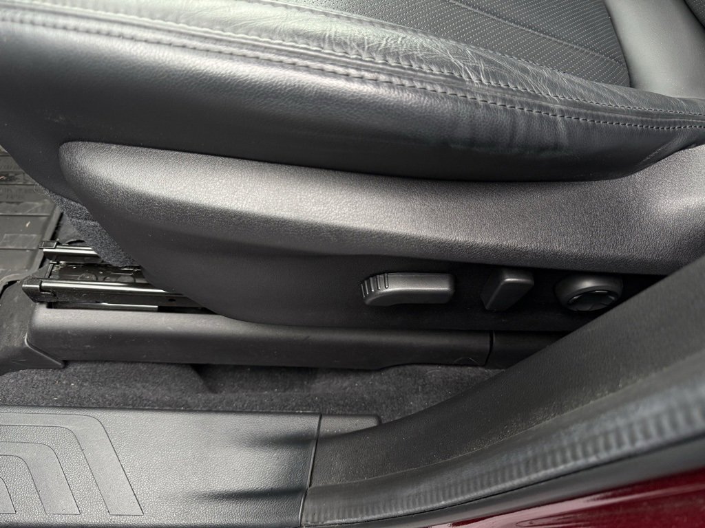 Used 2025 Subaru Ascent Bronze Edition image 11