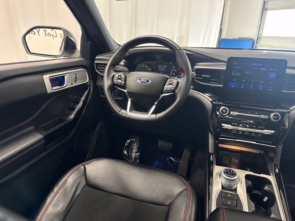 Certified 2023 Ford Explorer ST-Line w/ Class IV Trailer Tow Package AWD/4WD image 16